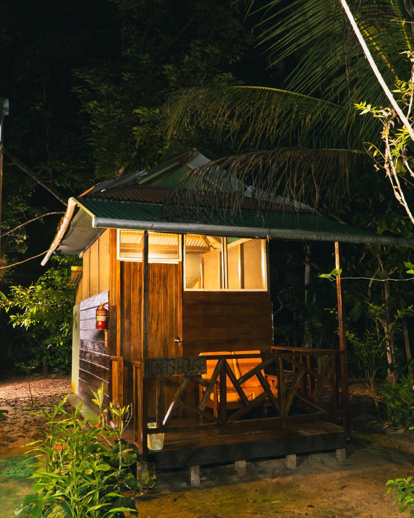 بويرتو مالدونادو Passiflora Lodge Tambopata الغرفة الصورة