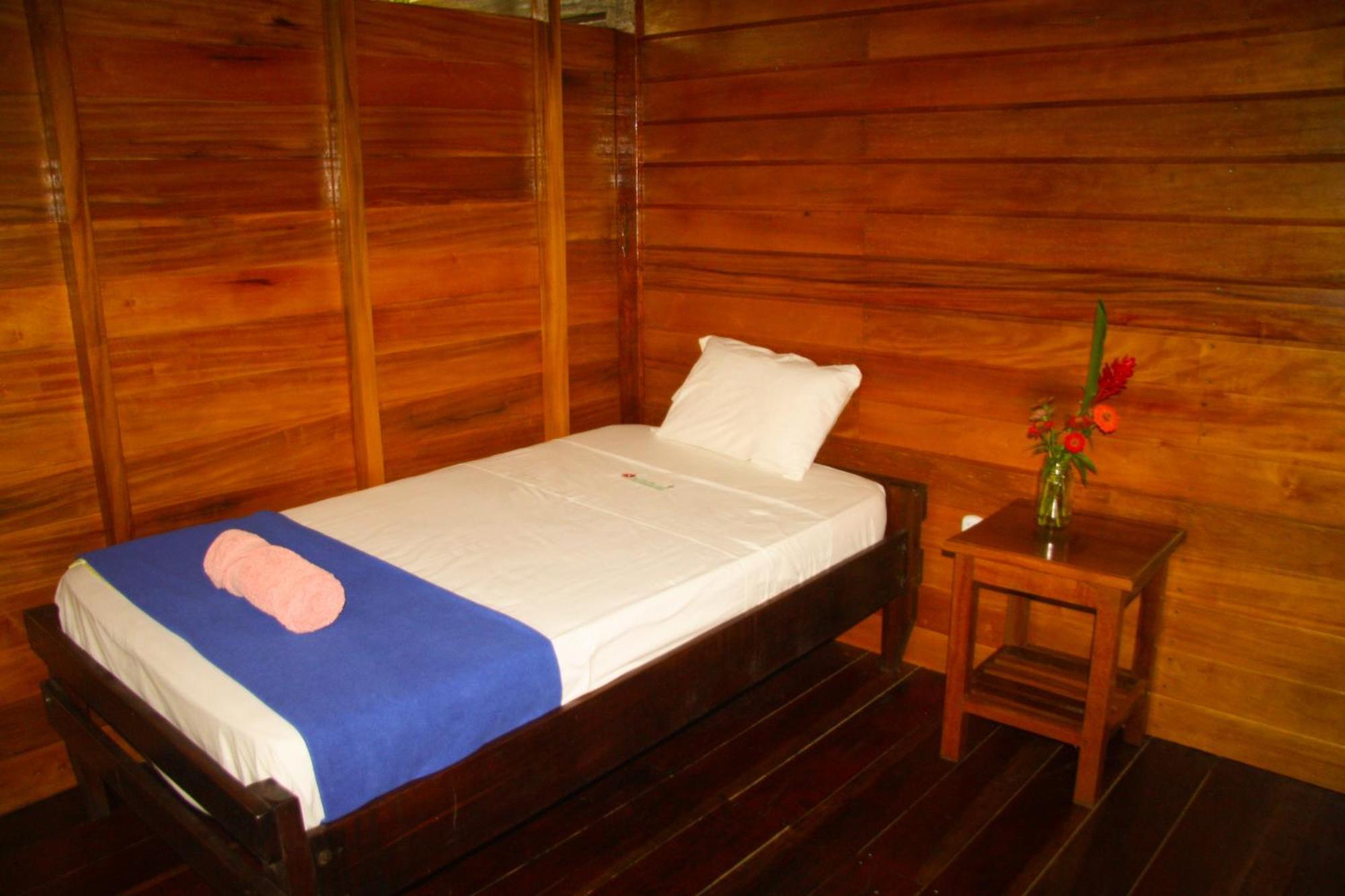 بويرتو مالدونادو Passiflora Lodge Tambopata الغرفة الصورة